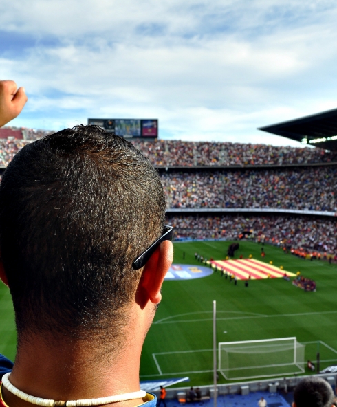 audience-barcelona-cheering-54308 (1) audience-barcelona-cheering-54308 (1)